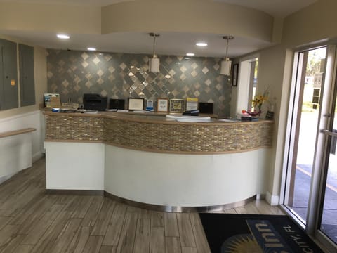 Days Inn by Wyndham Orange City/Deland Motel in DeLand