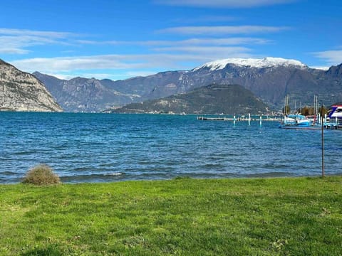 Nearby landmark, Spring, Day, Natural landscape, Lake view, Mountain view