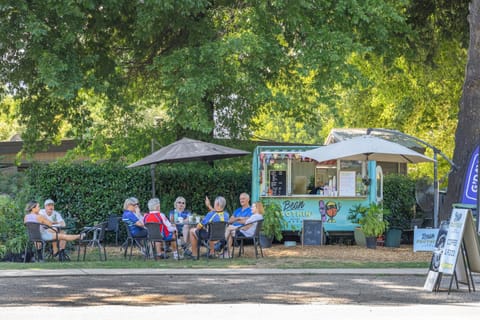 Tasman Holiday Parks - South Bright Terrain de camping /
station de camping-car in Porepunkah