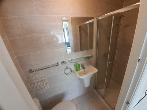 Eastwood Rooms Vacation rental in Ilford