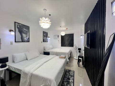 Staycation Condotel Room to Stay Paranaque Apartahotel in Las Pinas