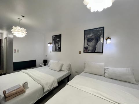 Staycation Condotel Room to Stay Paranaque Appart-hôtel in Las Pinas