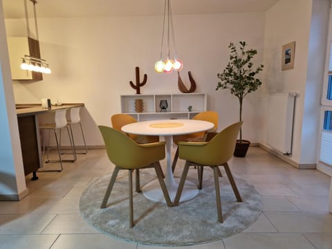 Cozy Apartment: Design Superior Suite Zentral - Küche - Balkon Apartment in Cloppenburg