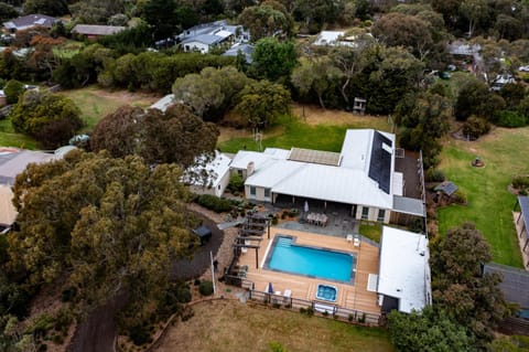 Your Family Getaway: House with Pool and Spa Maison in Ocean Grove