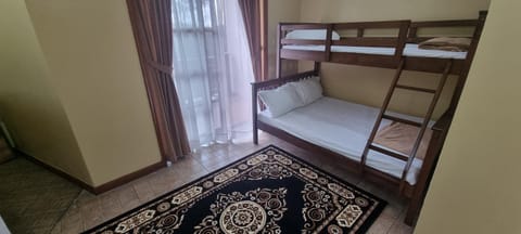 Private 2 bedrooms Suite at the Manor Camp John Hay Condominio in Baguio