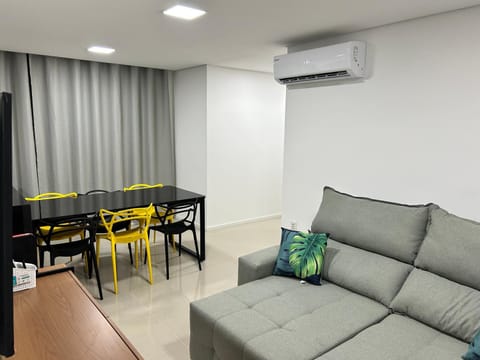 Apartamento perfeito em bairro nobre por insta @thiagojacomo Apartamento in Goiania