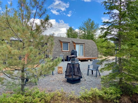 Le POD'Stress / Nature et tranquilité Chalet in Saint-Alexis-des-Monts