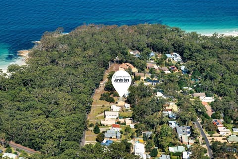 White Sands House by Experience Jervis Bay House in Vincentia