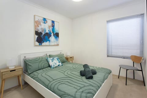 Suburban Living - 2 bedroom apartment Victoria Park Apartment in Perth