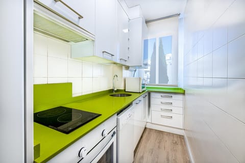 Kitchen or kitchenette, minibar, pet friendly, pet friendly, stove, stove, kitchen, kitchen