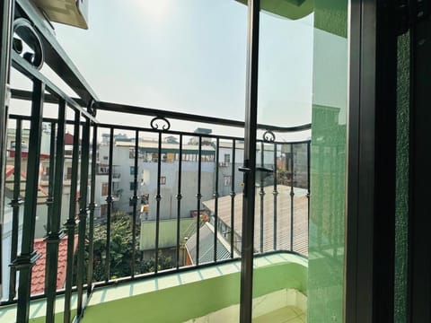 Nhà 40C Hoàng Ngân Vacation rental in Hanoi