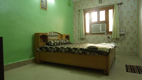 Virupaksha Home Stay Condominio in Varanasi