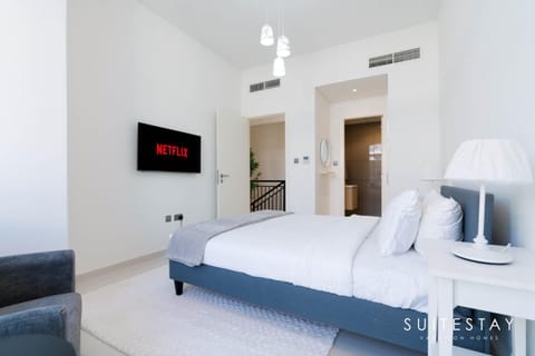 Experience Comfort in Our Charming 3-Bedroom Villa Villa in Dubai