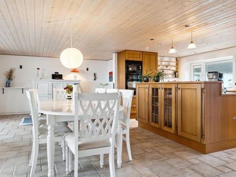 Holiday Home Sofie - 500m to the inlet in The Liim Fiord by Interhome House in Vestervig