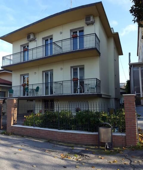 Property building, Balcony/Terrace