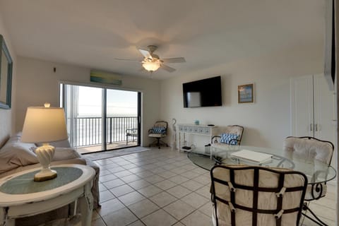 Oceanfront Ormond Beach Condo Community Perks! Copropriété in Ormond By The Sea