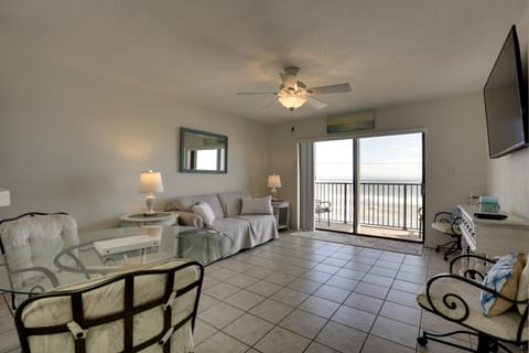 Oceanfront Ormond Beach Condo Community Perks! Copropriété in Ormond By The Sea