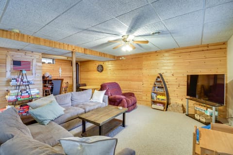 Cross Lake Retreat with Dock, Deck and Paddleboards! Maison in Crosslake