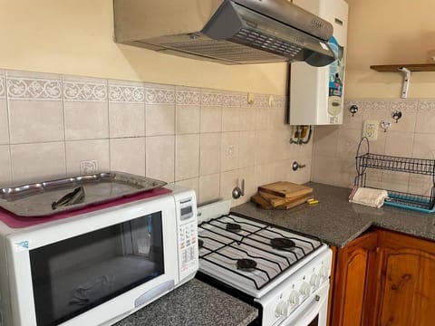 Kitchen or kitchenette, minibar, pet friendly, stove