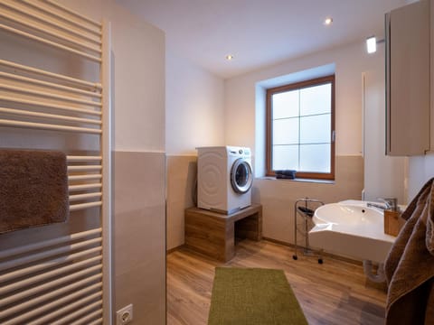 Bathroom, towels