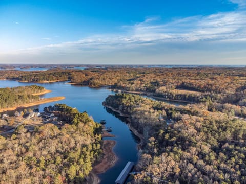 Lakeside Haven with Gourmet Kitchen Casa in Reed Creek