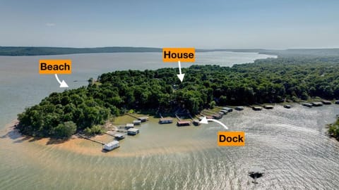 Owl Hoot Lake Retreat- Dock, beach & wooded haven! House in Eufaula
