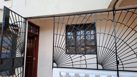 Mahnoor airbnb Bed and Breakfast in Mombasa