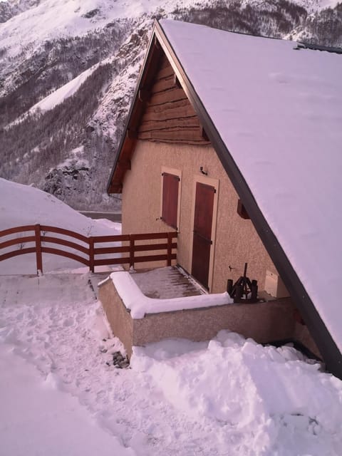 Property building, Balcony/Terrace