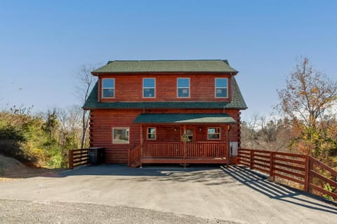 Luxe Lodge View Heated Pool Hot Tub Games House in Sevierville