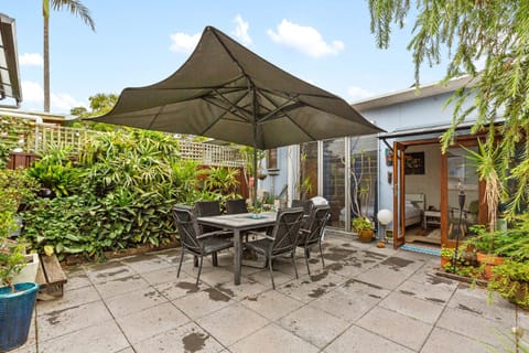 Quirky Marrickville 1-Bed with Courtyard by Shops House in Marrickville