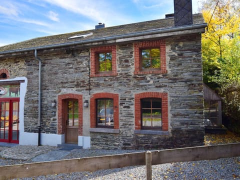 Ardennic farmhouse for groups Maison in Trois-Ponts
