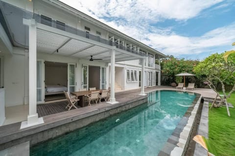 Bali Bayview Heights: 4BR in Goa Gong Villa in Kuta Selatan