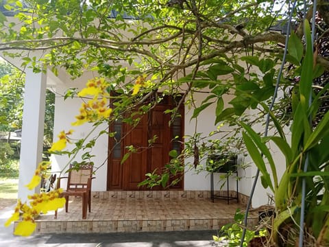 Property building, Day, Garden, Garden view