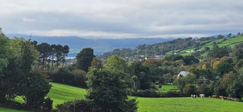 Rostrevor Valley House -Mountainside Hot Tub View House in Northern Ireland