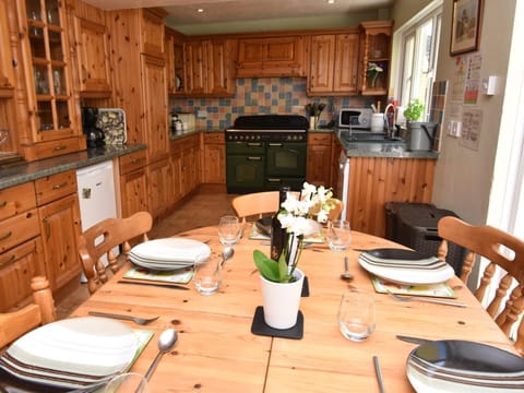 6 Bed in Tenby FB220 Maison in Tenby