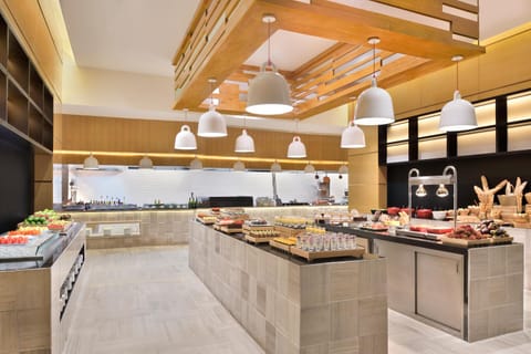 Restaurant/places to eat, Kitchen or kitchenette, Buffet breakfast