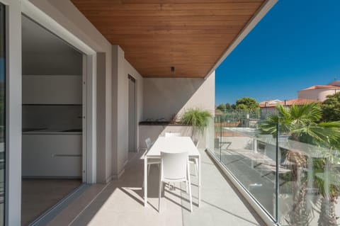 View (from property/room), Balcony/Terrace