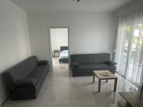 Rafaela's House Apartment in Litochoro