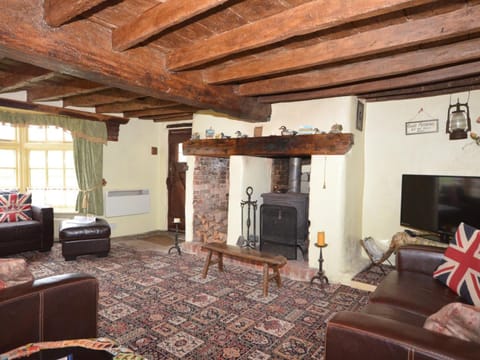 4 Bed in Corfe Mullen THOLD House in Purbeck District