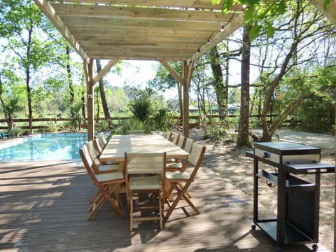 *Villa des Grands Chênes* piscine privée tempérée, calme et grands espaces Villa in Soustons