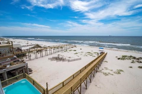 BeachFront 18Bed Pool EasyBreezy House in Alabama