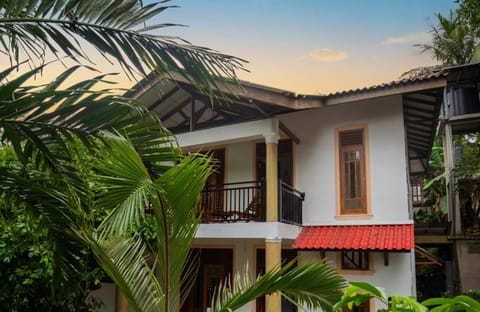 Property building, View (from property/room), Balcony/Terrace, Garden view