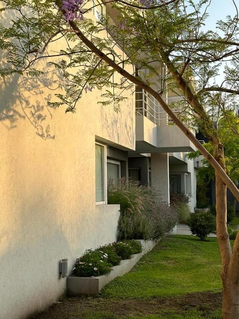 Departamento en el centro de lujan, calle mitre Apartment in Luján