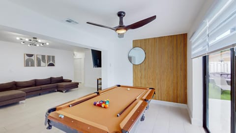 Billiard, Game Room, Family