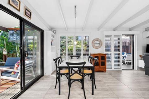 Cassia Beach House Haven House in Coolum Beach