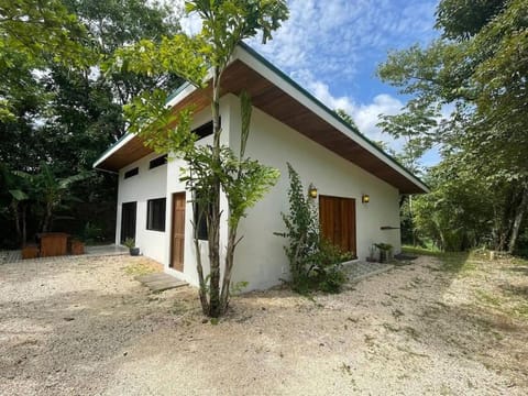 Casa Noni - Peaceful & Private Jungle Retreat Haus in Nosara