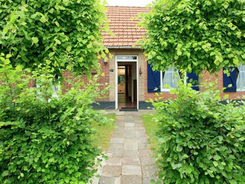 Holiday home in North Limburg with enclosed garden Casa in Limburg (province)