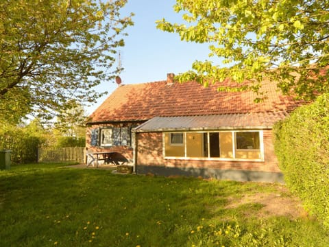 Holiday home in North Limburg with enclosed garden Haus in Limburg (province)