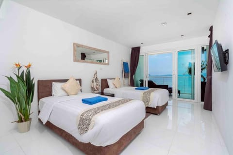 Beachfront 4 bedrooms Penthouse with Breathtaking Sea View Condo in Wichit