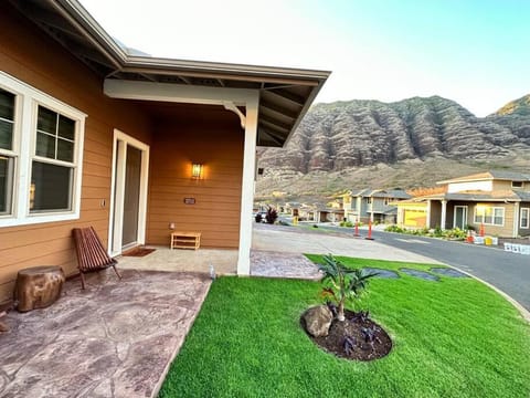 New 4 Bedroom Home with Ocean and Gorgeous Mountain Views in the gated community of Mauna Olu House in Makaha Valley